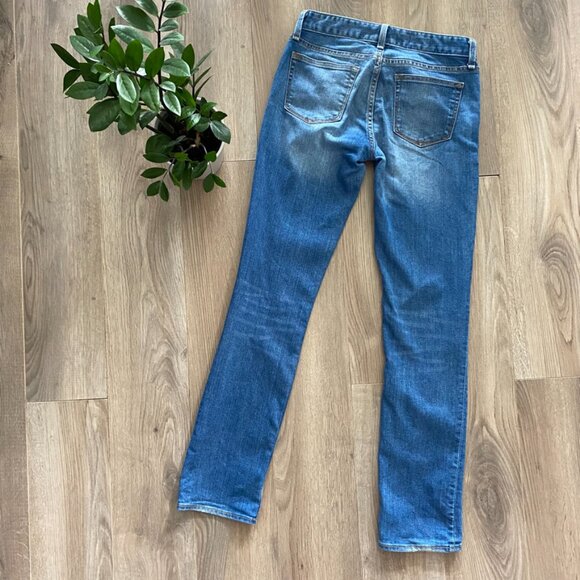 GAP Mid-Blue "Real Straight" Mid-Rise Jeans - Picture 9 of 14